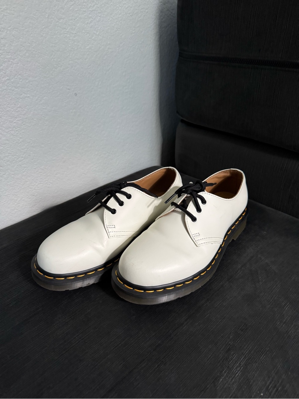 EUC Dr. Martens 1461 Smooth Leather Beck Shoes in White